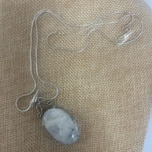 Elegant Silver Pendant Necklace